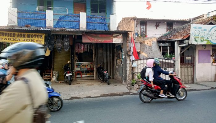 Warung Klontongan Diduga Menjual Obat Terlarang di Daerah Gunung Batu Kota Bandung 2