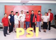 DPP PSI Serahkan B1-KWK Kepada Ridwan Kamil dan Suswono