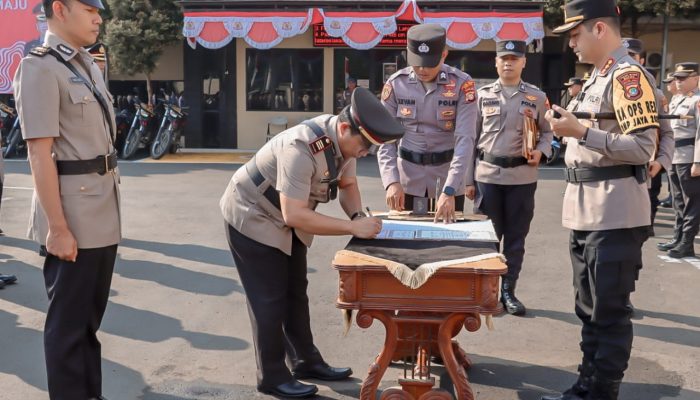 Tegas dan Profesional, Polres Metro Depok Gelar Serah Terima Jabatan dengan Khidmat 2