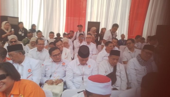 Ridwan Kamil dan Suswono Tiba di Kantor Komisi Pemilihan Umum Daerah Khusus Ibu Kota Jakarta 2