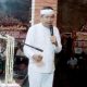 Kang Dedi Mulyadi (KDM), saat menyampaikan pidato di acara syukuran usai pelantikan anggota DPRD kota Depok periode 2024 - 2029, Gerry Wahyu Riyanto (GWR). (dok. Harianesia.com)