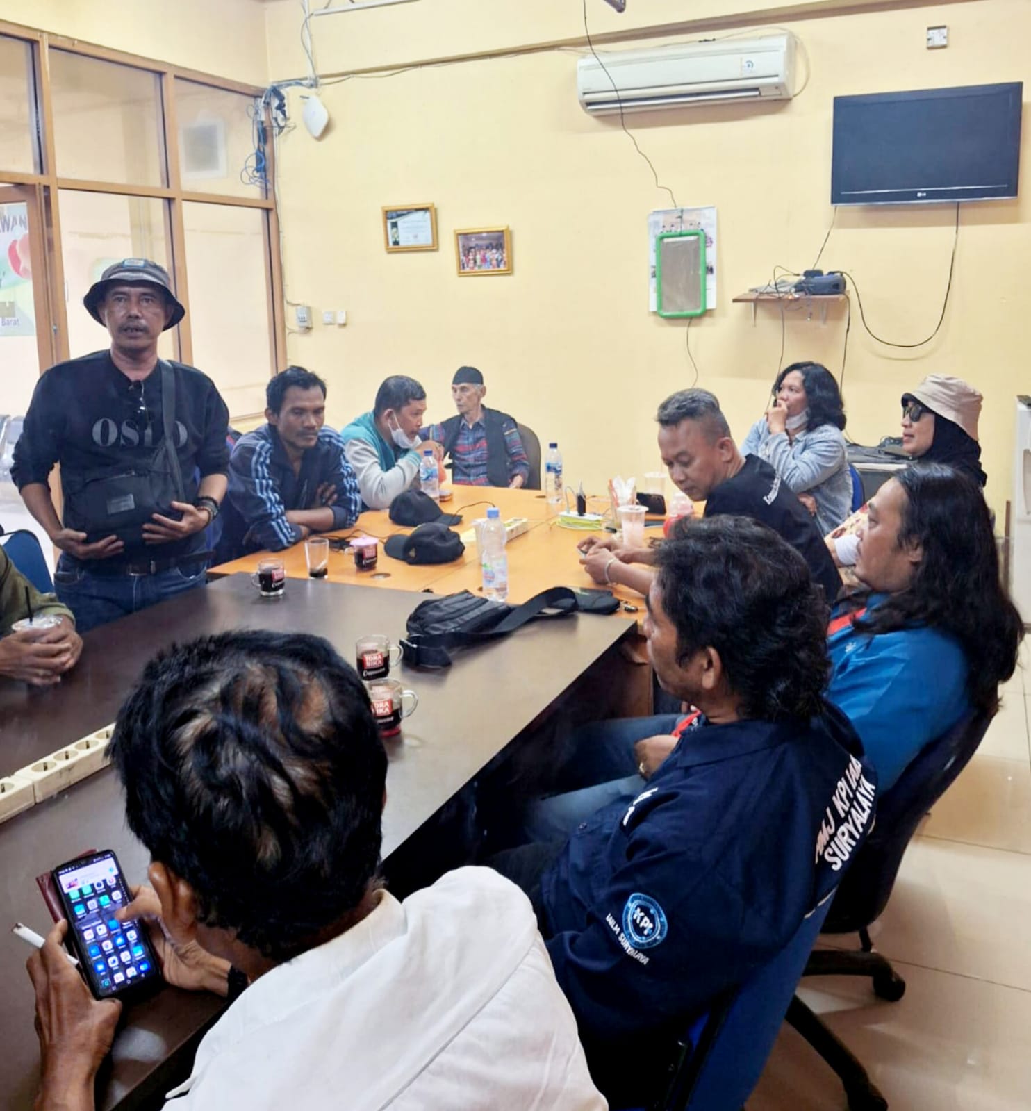 Acara diskusi dalam kebersamaan lintas wartawan kota Depok. (dok. Harianesia)