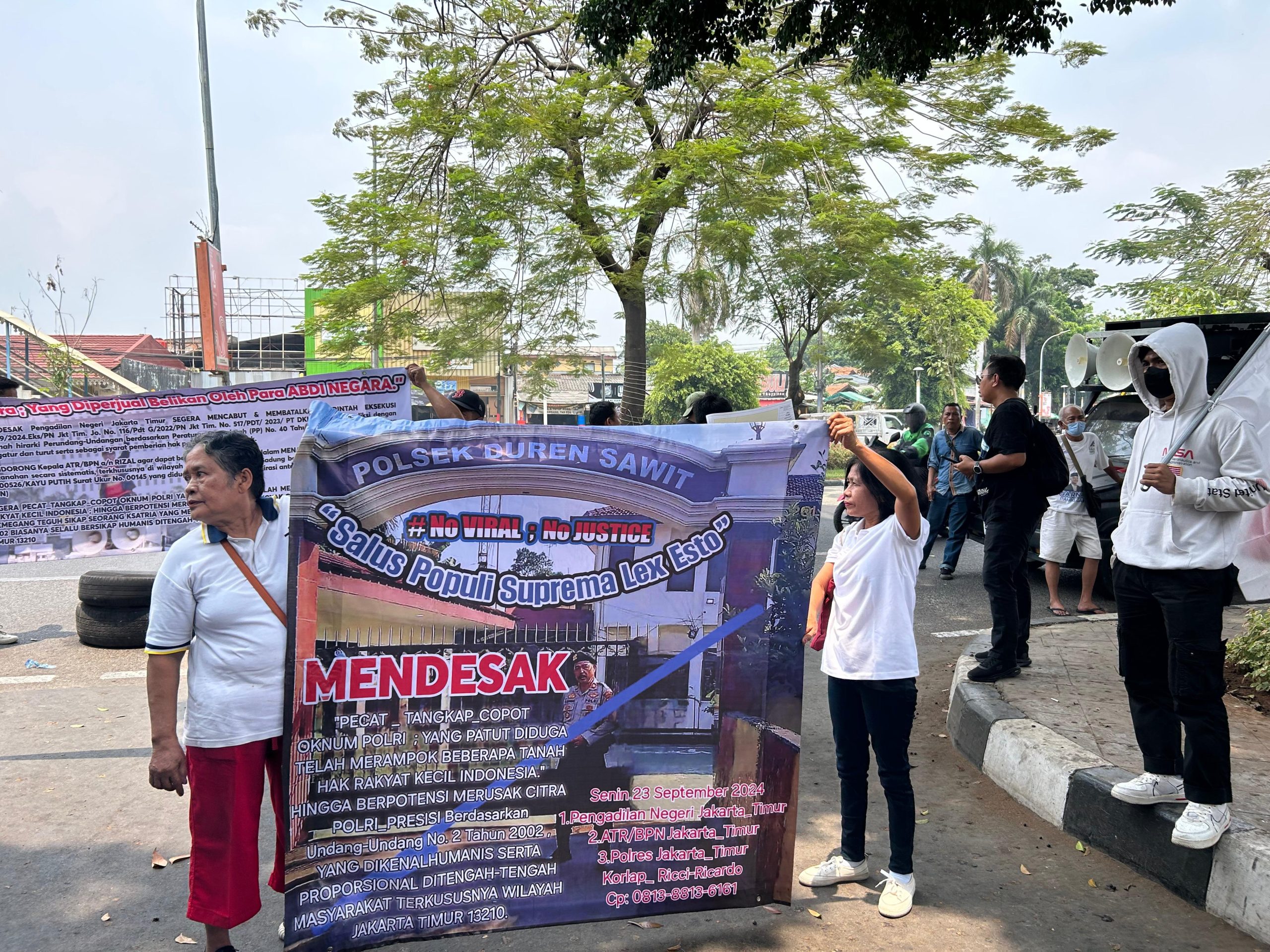 Tolak Rencana Eksekusi Tanah dan Bangunan, Warga Kayu Putih Gelar Aksi Demo Di PN Jakarta Timur, BPN Jakarta Timur dan Polres Jakarta Timur
