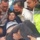 Sigap Personel Satlantas Jakarta Barat Bantu Korban Lakalantas Warga Hendak Berobat