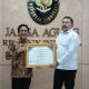 Jaksa Agung ST Burhanuddin Menerima Penghargaan dari Kemendes PDTT Atas Kesuksesan Program Jaga Desa