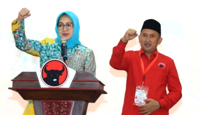 Calon Gubernur dan Wakil Gubernur Banten Nomor urut 1 Satu, Hj.Airin Rachmi Diany,SH.,MH dan H.Ade Sumardi,SE (Foto: Rakerda DPD PDIP Provinsi BANTEN Sabtu 28/9/304)