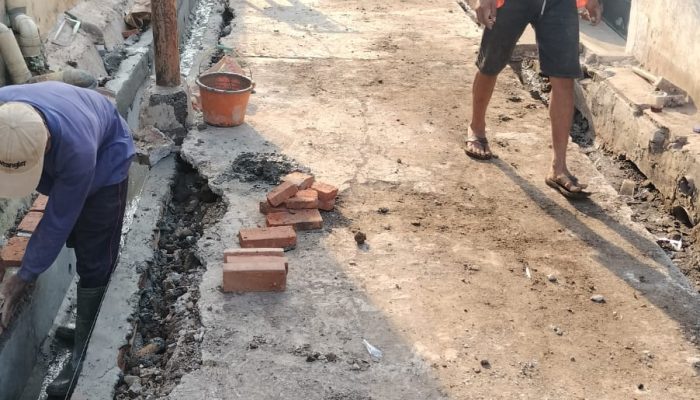 Proyek Drainase Sukmajaya Disorot: Mandor Blokir Kontak Wartawan, Konsultan Bungkam 5
