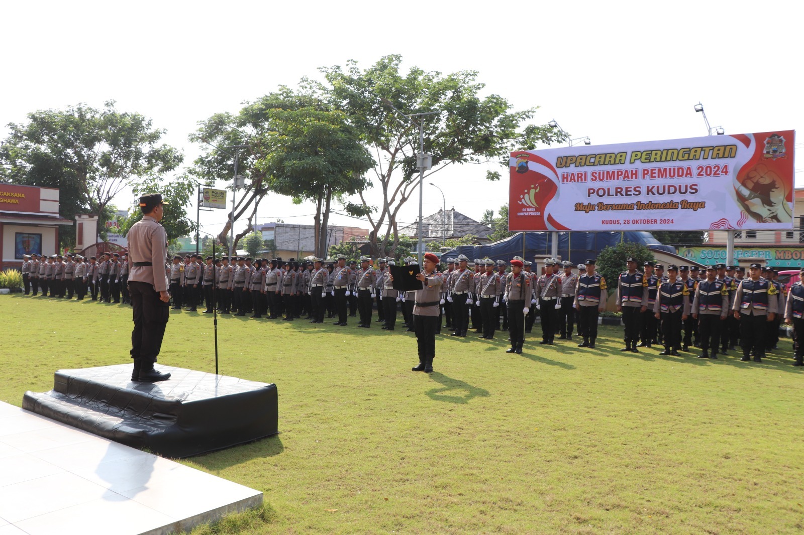 Polres Kudus Gelar Upacara Peringatan Hari Sumpah Pemuda 2024, Wakapolres Ajak Pemuda Berperan Aktif dalam Pembangunan Bangsa