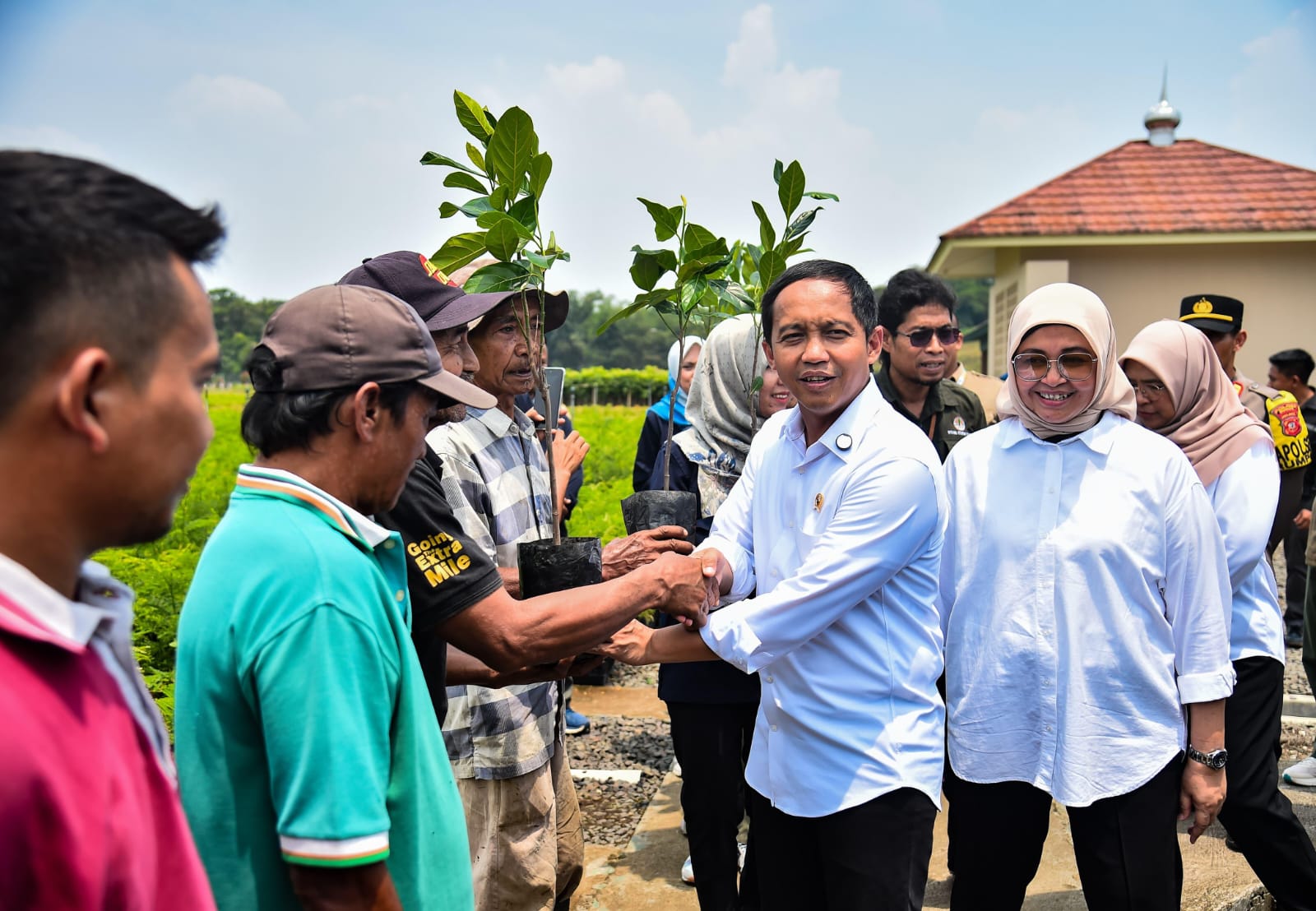 Menteri Kehutanan Tinjau Persemaian Rumpin, Instruksikan Bibit Pohon Produktif untuk Kesejahteraan Rakyat
