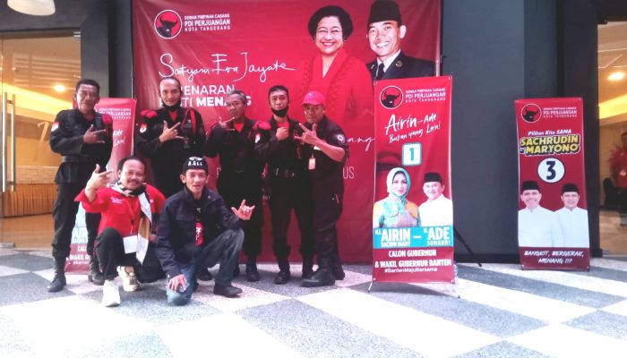 Airin Tampil Anggun dan Menyalah, Kenakan Gaun Merah, di Rakercabsus PDIP Kota Tangerang Paparkan Visi serta Misi 2