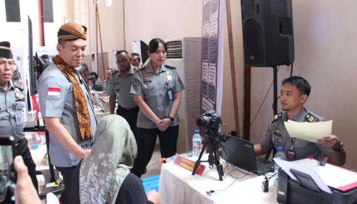 Peringati Hari Kesaktian Pancasila, Imigrasi Jateng Buka 2024 Kuota Layanan Paspor 2