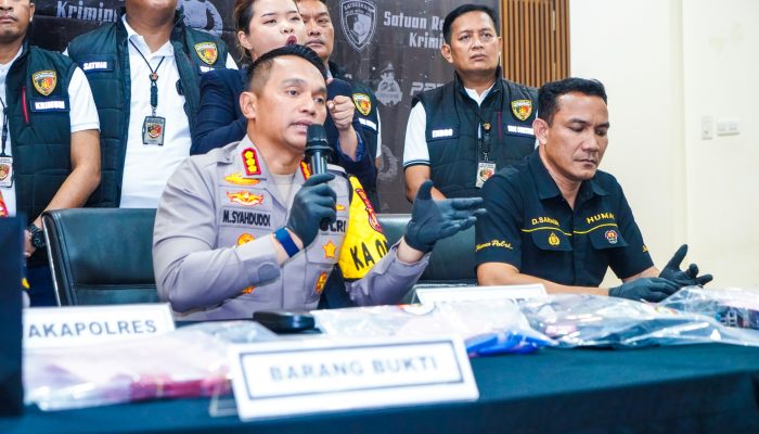 Bos Pemilik Website Judi Online Berapi 138" dan "Gacoan 79 Berhasil Diamankan Polres Jakbar, Pelaku Raup keuntungan Capai Ratusan Juta 2