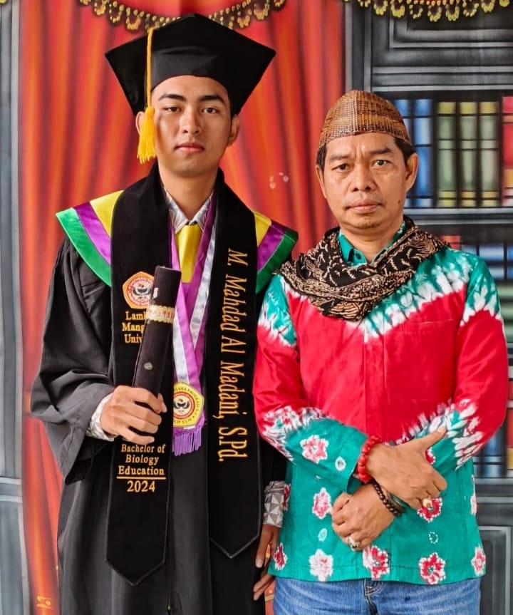Dr. Syarif Hamdani Alkaf. SH., MH : Happy Graduation Ananda Tercinta Sayyid M. Mahdad AlMadani Alkaf.S.Pd