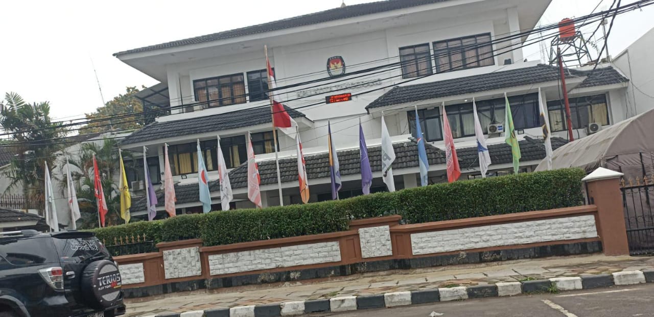 Upaya Sosialisasi Kepada Masyarakat, KPU Segera Pasang APK Paslon Walikota Dan Wakil Walikota Tangerang 2024