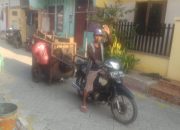 Petugas Kebersihan Lingkungan Yang Mengharapkan Gerobak Baru dan Penambahan Upah