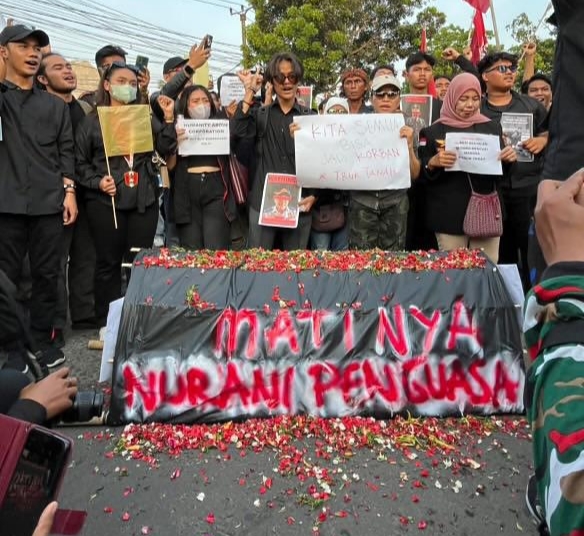 Aksi Solidaritas di Bunderan Bugel, GMNI Minta Kadishub dan Kasat Pol PP Dicopot