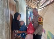 Bhabinkamtibmas Desa Sumur Batu Wilayah Hukum Polsek Babakan Madang Lakukan Giat COOLING Sistem Peduli Warga Binaan Yang Kurang Mampu