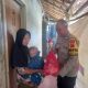 Bhabinkamtibmas Desa Sumur Batu Wilayah Hukum Polsek Babakan Madang Lakukan Giat COOLING Sistem Peduli Warga Binaan Yang Kurang Mampu
