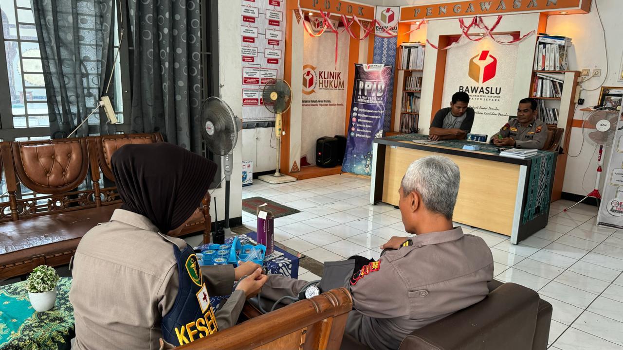 Pastikan Personil OMPC 2024 Dalam Kondisi Fit, Subsatgas Dokkes Polres Jepara Lakukan Cek Kesehatan