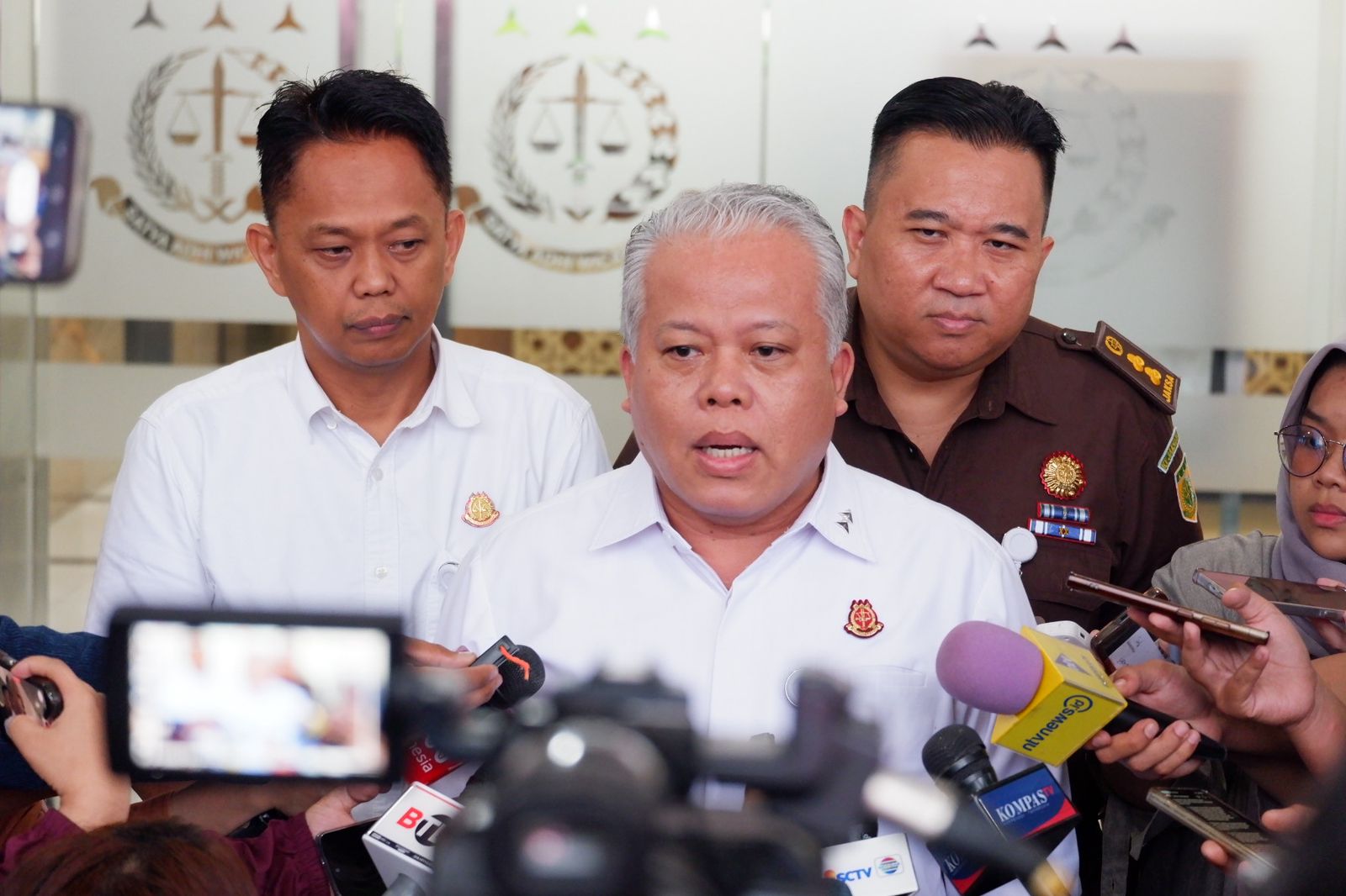 Klarifikasi Tegas Kejaksaan Agung Terkait Ramainya Postingan Negatif di Media Sosial Mengenai Jovi Andrea Bachtiar, SH