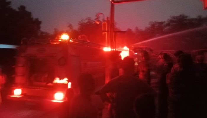 Diduga Akibat Korsleting Listrik, Sebuah Rumah Terbakar Di Selogiri, Polisi Selidiki Penyebabnya 2