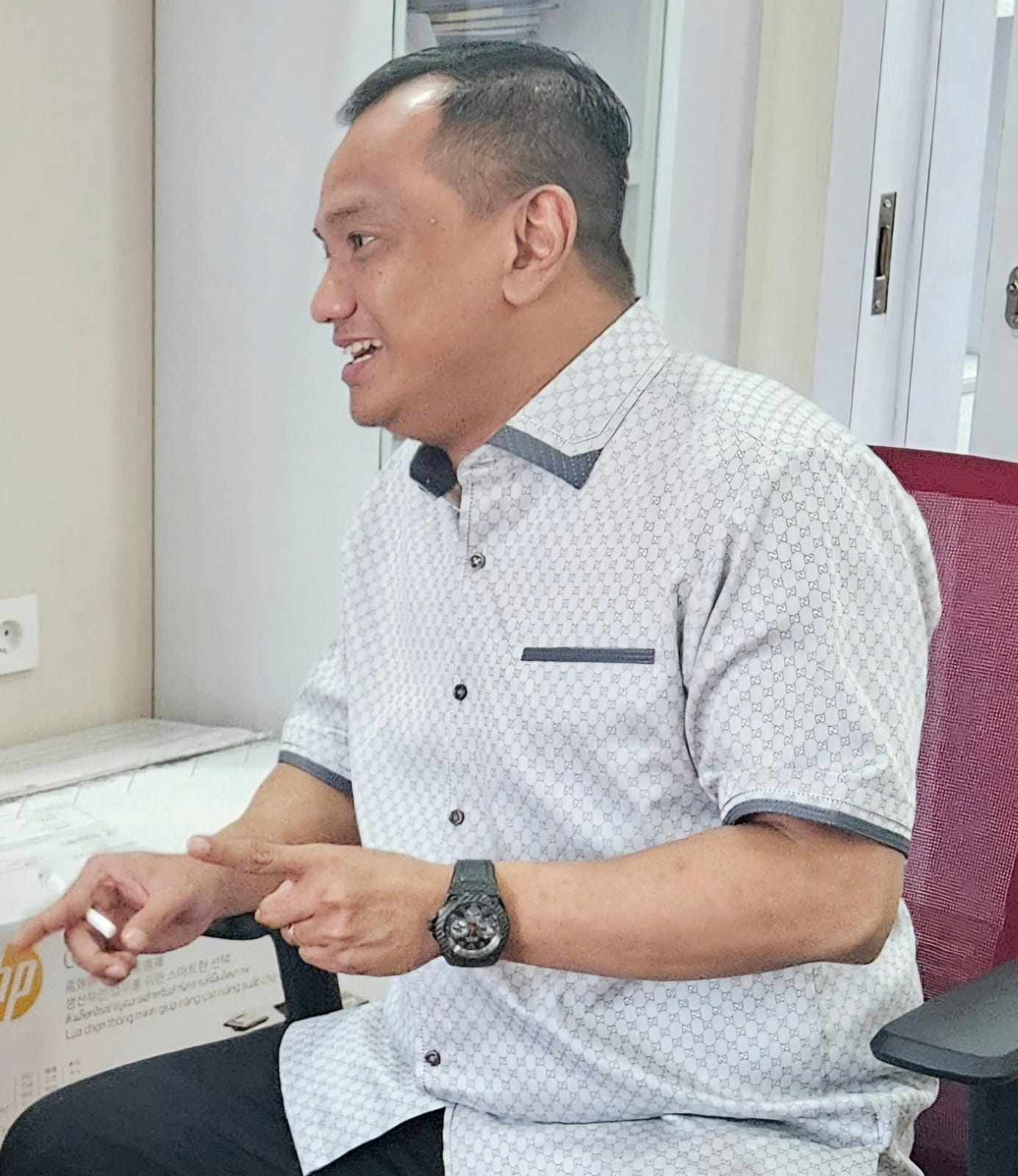 Liston Baringbing : Waspada ! Marak Penipuan Melalui Onlineshop dengan Mencatut Nama Orang di Akun Media Sosial
