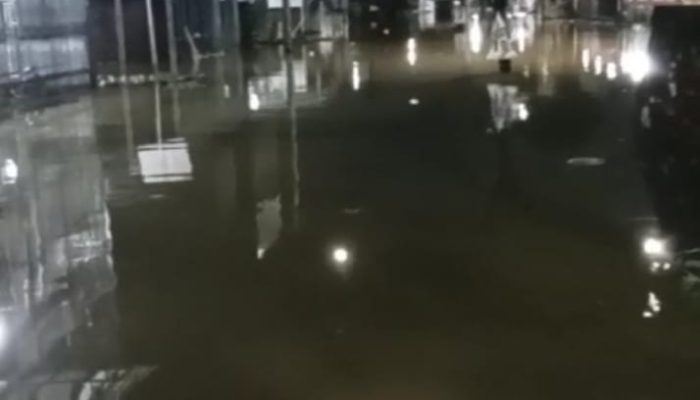 Tanggul Jebol di Dekat Pemukiman Warga Priuk Kota Tangerang 2