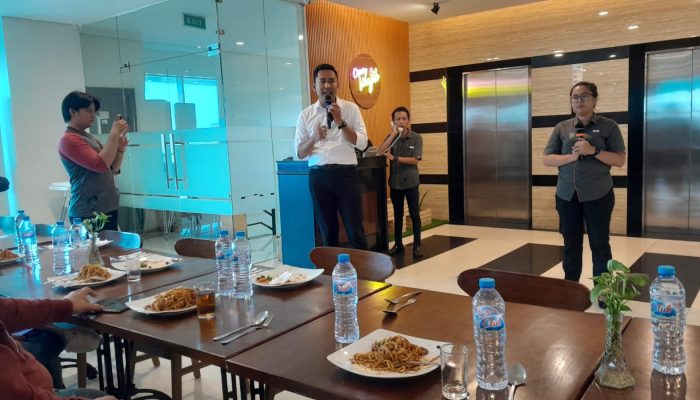 Kolaborasi Media dan Hotel 88 : Lomba Makan Spaghetti Rendang Bawa Kebersamaan 2