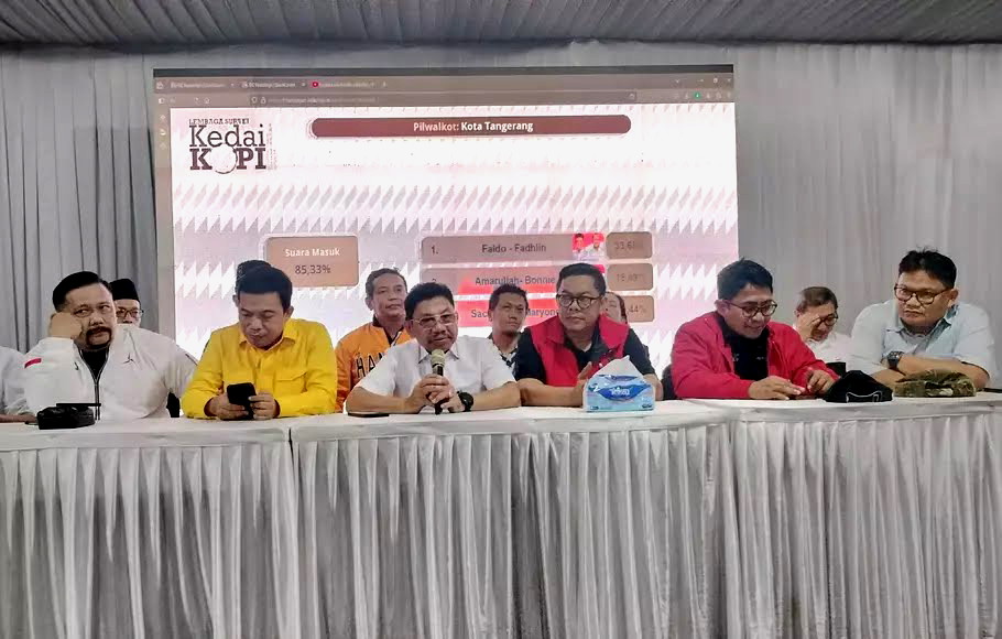Sachrudin-Maryono umumkan kemenangan Pilkada Kota Tangerang, di Cipondoh, Rabu 27 November