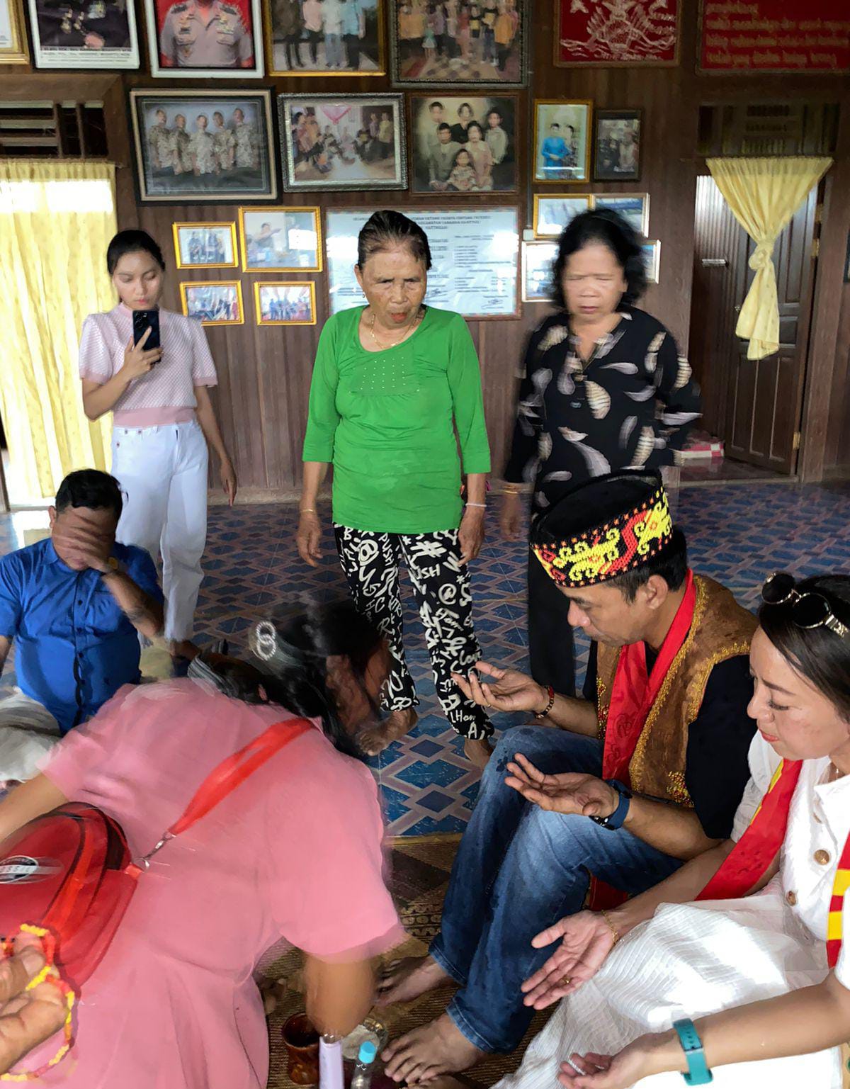 Anggota DPRD Provinsi Kalteng Fraksi PDIP, Keturunan Betang Sambangi Tanah Leluhur Untuk Bertemu Dengan Family di Betang