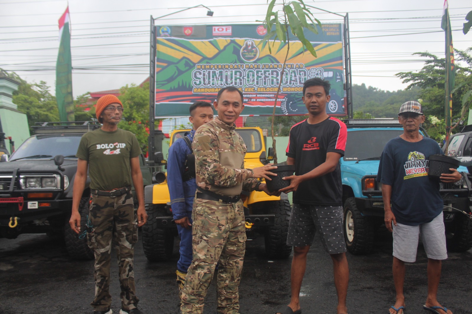 Offroader Soloraya Menggandeng Kodim Wonogiri Berikan Bantuan Sumur Bor Di Dusun Randubang