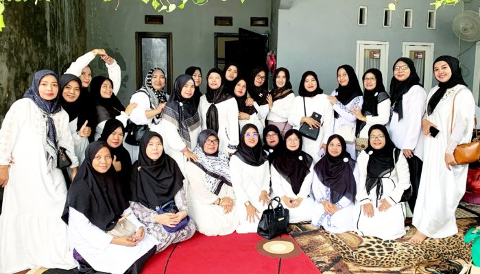 Komunitas Jum’at Berkah Cipayung Depok Tetap Konsisten Santuni Anak Yatim, Janda, dan Dhuafa