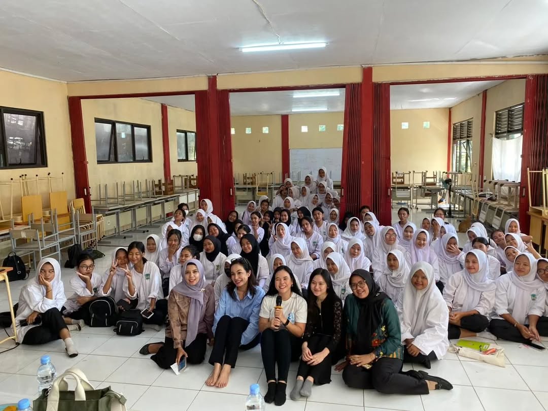 SMK Tata Kecantikan di Tangerang Selatan: Cetak Generasi Profesional di Era Digital