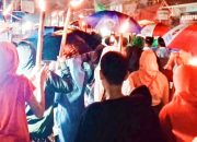 Semangat Tak Padam, Warga Mekarjaya Gelar Pawai Obor Sambut Ramadan 1446 H Meski Diguyur Hujan