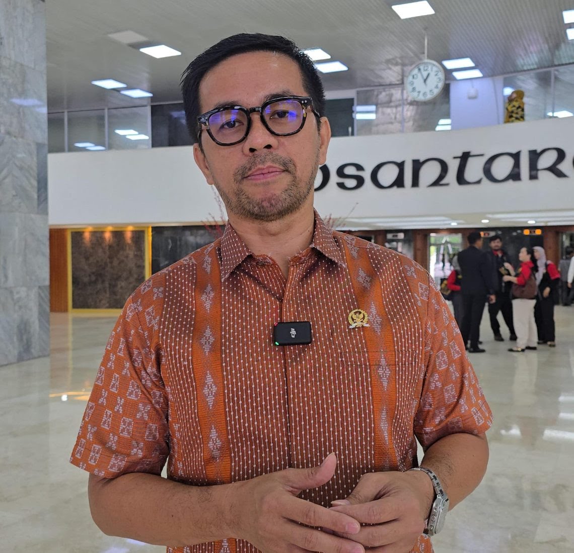 Marinus Gea Anggota Komisi XIII DPR RI Fraksi PDI Perjuangan usai Rapat Dengar Pendapat Senin (10/3/2025).