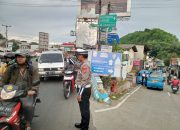 Polisi Hadir di Tengah Warga, Polsek Ciampea Laksanakan Pengaturan Lalu Lintas Pagi Hari